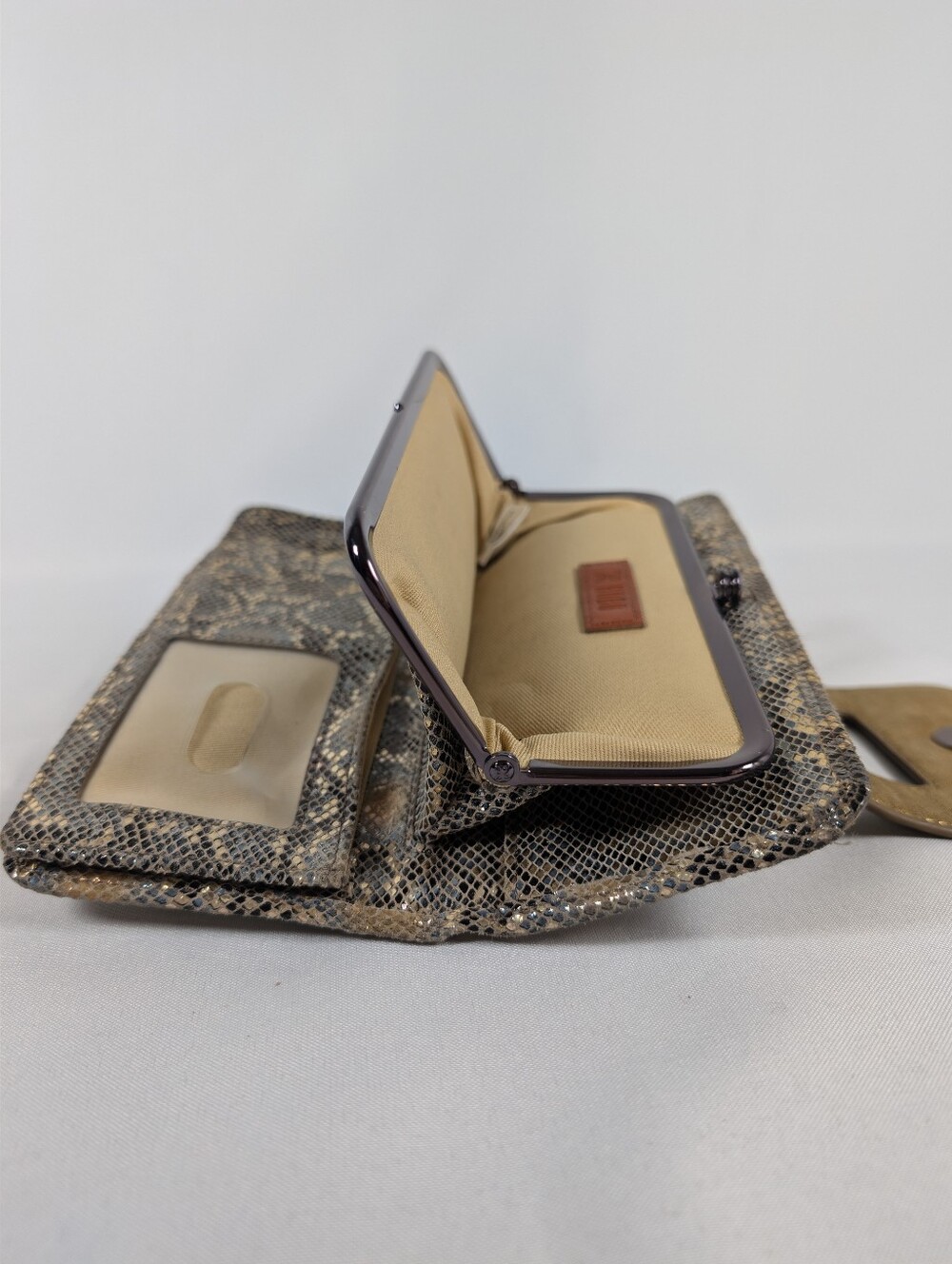 Hobo The Original, Snakeskin-Embossed Leather Kiss-Lock Wristlet Clutch - Picture 6 of 9